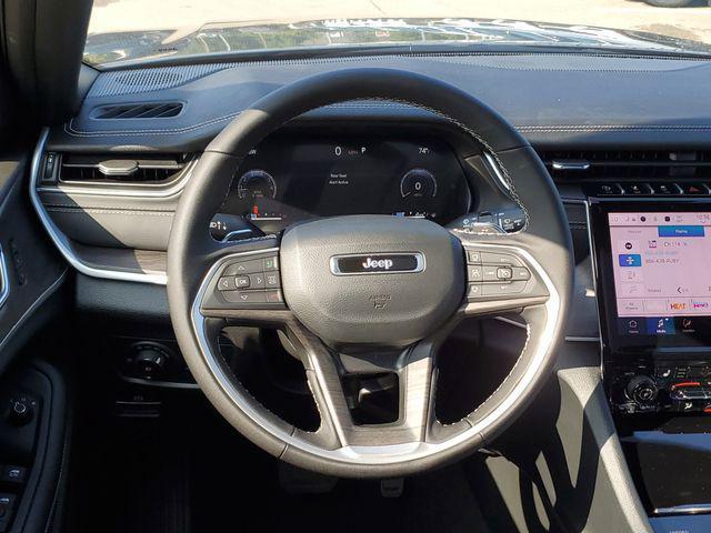 new 2025 Jeep Grand Cherokee car, priced at $45,995