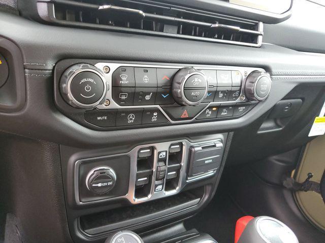 new 2025 Jeep Gladiator car, priced at $44,995