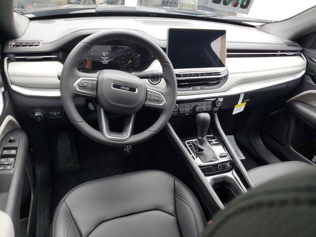 new 2025 Jeep Compass car, priced at $31,995