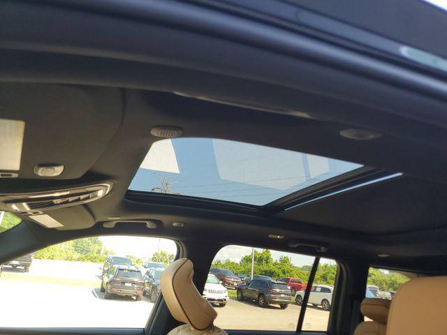 new 2025 Jeep Grand Cherokee car, priced at $52,495