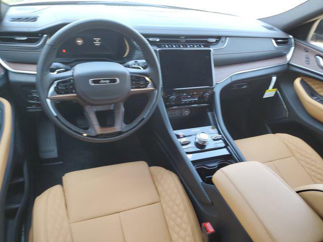 new 2025 Jeep Grand Cherokee car, priced at $52,495