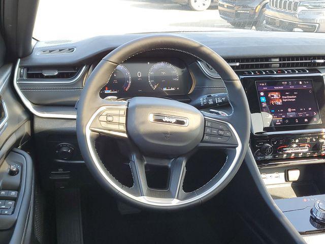 new 2025 Jeep Grand Cherokee car, priced at $41,111