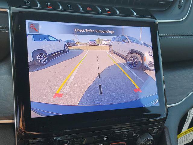 new 2025 Jeep Grand Cherokee car, priced at $43,995