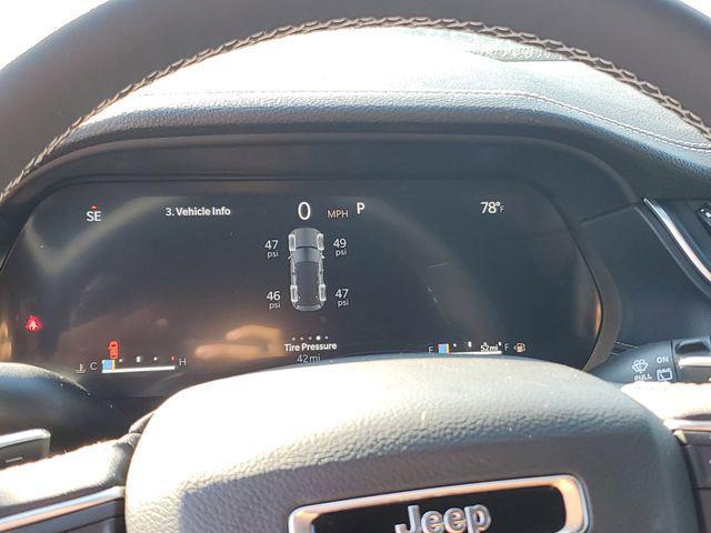 new 2025 Jeep Grand Cherokee car, priced at $43,995