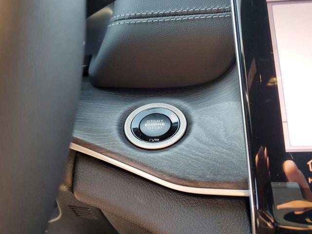 new 2025 Jeep Grand Cherokee car, priced at $43,995