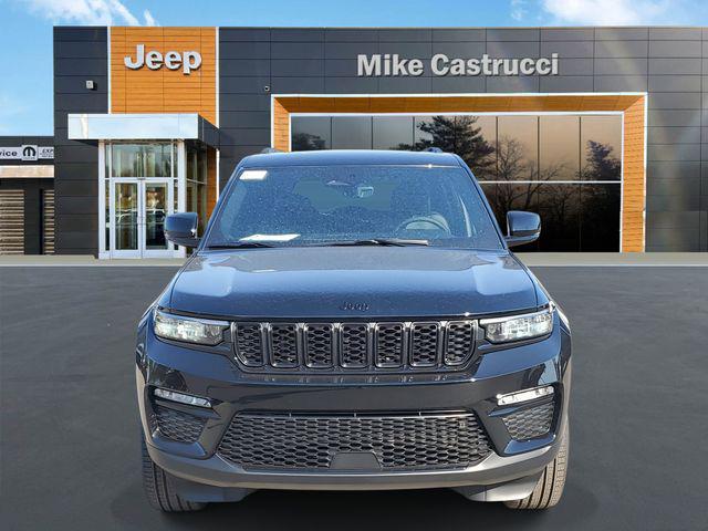 new 2025 Jeep Grand Cherokee car, priced at $43,995