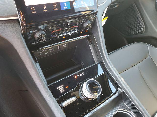 new 2025 Jeep Grand Cherokee car, priced at $43,995