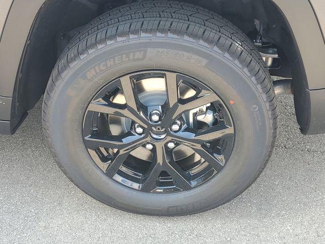 new 2025 Jeep Grand Cherokee L car, priced at $43,995