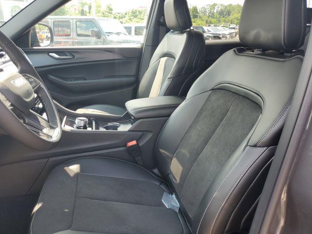 new 2025 Jeep Grand Cherokee L car, priced at $43,995