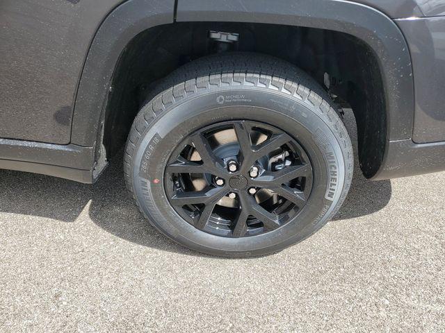new 2025 Jeep Grand Cherokee L car, priced at $42,995
