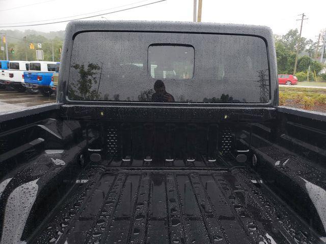 new 2025 Jeep Gladiator car, priced at $45,495