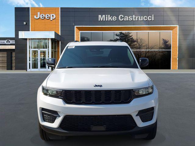 new 2024 Jeep Grand Cherokee car, priced at $42,495