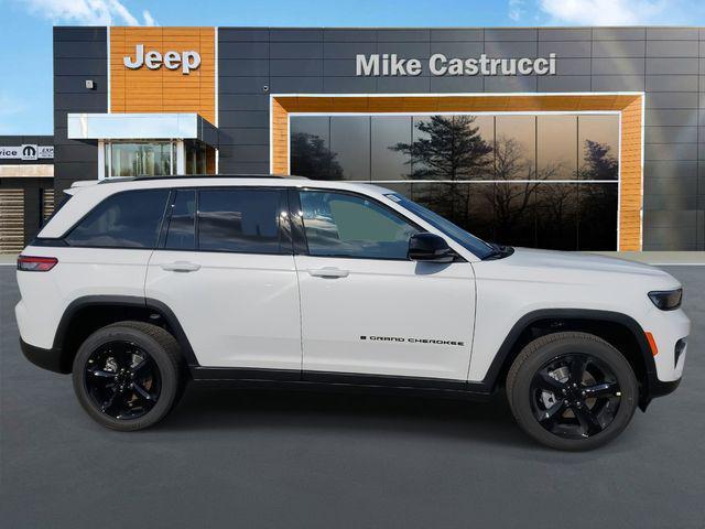 new 2024 Jeep Grand Cherokee car, priced at $42,495