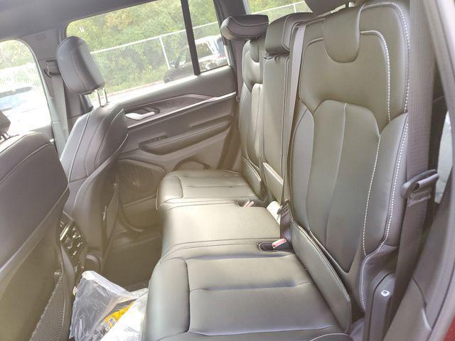 new 2025 Jeep Grand Cherokee car, priced at $46,495