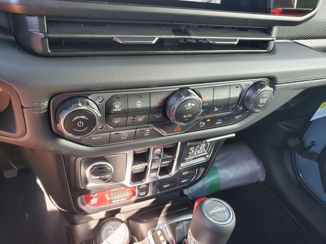 new 2025 Jeep Gladiator car, priced at $55,495
