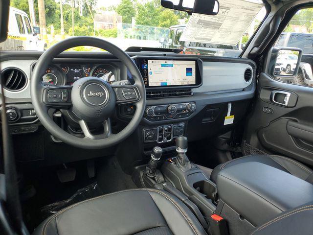 new 2025 Jeep Gladiator car, priced at $37,995