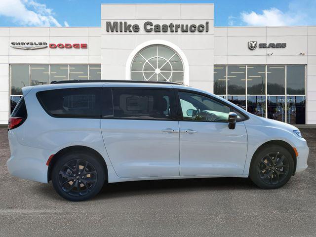 new 2026 Chrysler Pacifica car, priced at $50,911