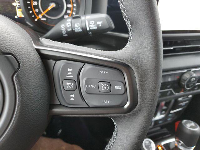 new 2025 Jeep Wrangler car, priced at $43,995