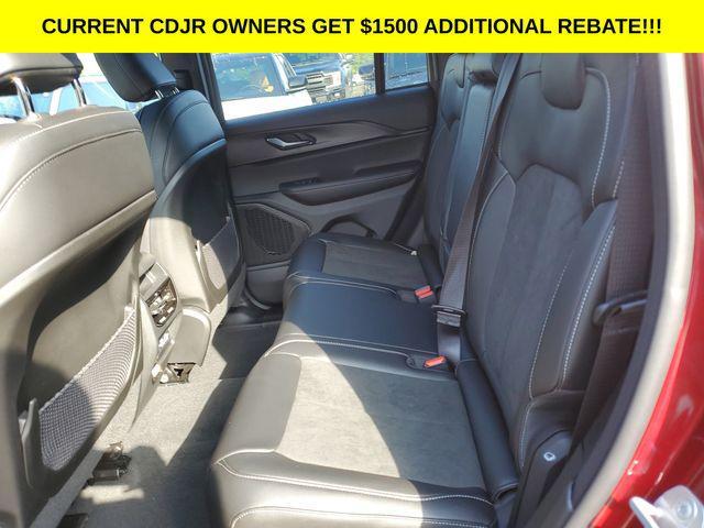 new 2025 Jeep Grand Cherokee car, priced at $41,995