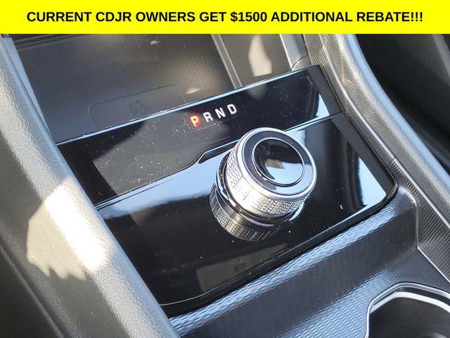 new 2025 Jeep Grand Cherokee car, priced at $41,995