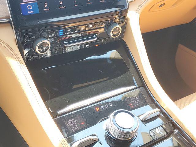 new 2025 Jeep Grand Cherokee car, priced at $60,995