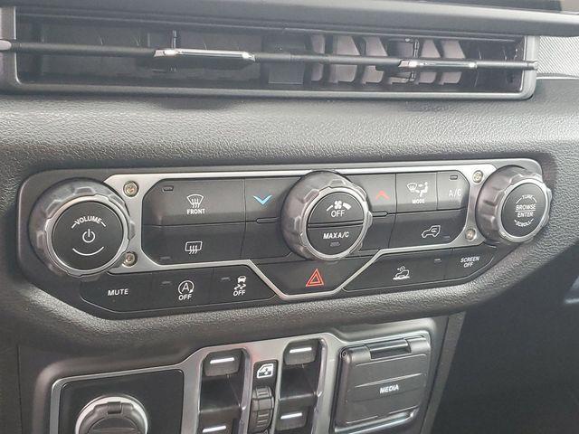 new 2025 Jeep Gladiator car, priced at $39,999