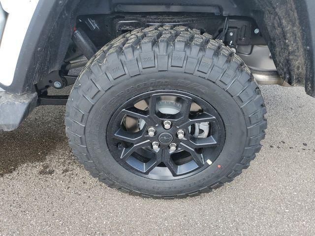 new 2025 Jeep Gladiator car, priced at $43,995