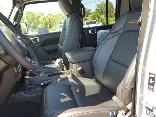 new 2025 Jeep Gladiator car, priced at $48,995