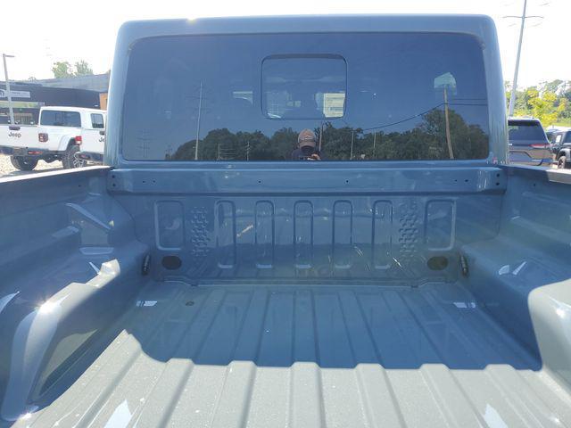 new 2025 Jeep Gladiator car, priced at $48,995