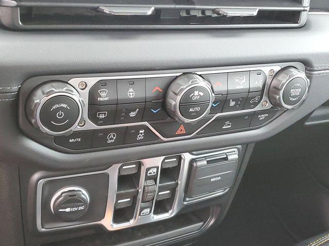 new 2025 Jeep Gladiator car, priced at $43,995
