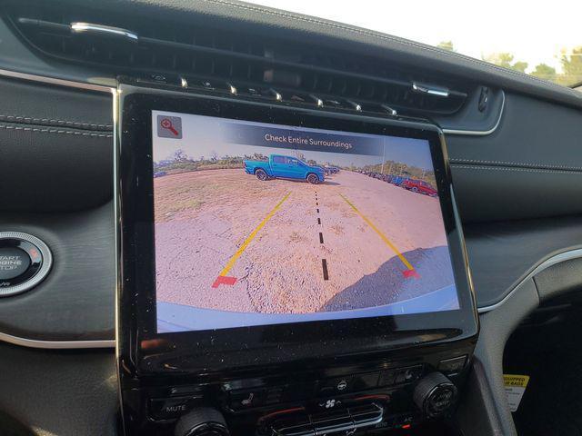 new 2025 Jeep Grand Cherokee car, priced at $48,111