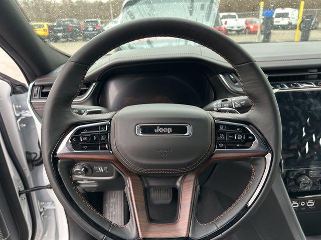 new 2025 Jeep Grand Cherokee car, priced at $55,995