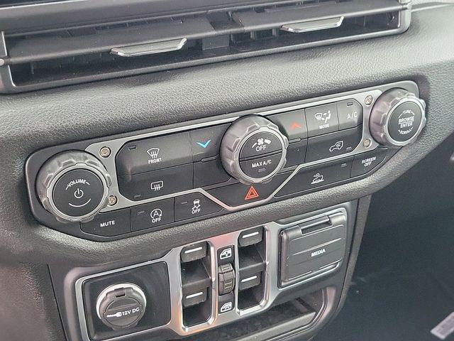 new 2025 Jeep Gladiator car, priced at $39,999