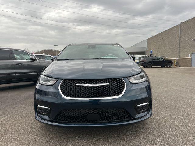 new 2025 Chrysler Pacifica car, priced at $40,495