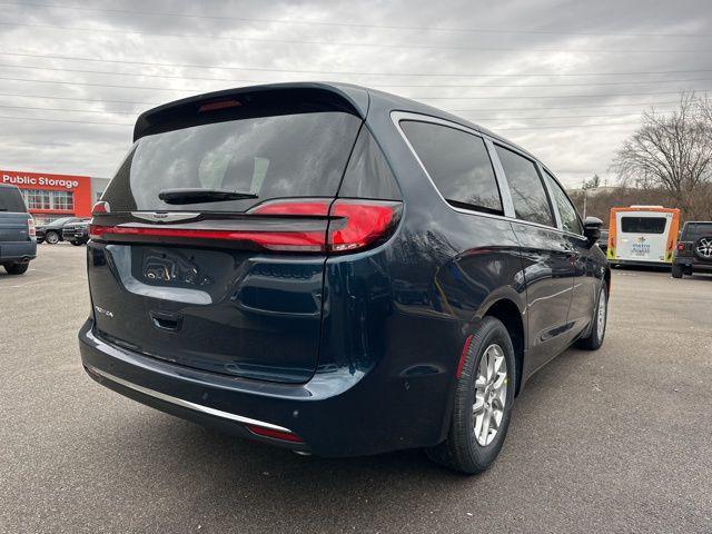 new 2025 Chrysler Pacifica car, priced at $40,495