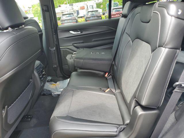 new 2025 Jeep Grand Cherokee L car, priced at $42,995