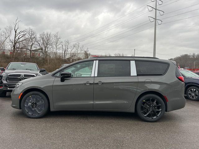 new 2025 Chrysler Pacifica car, priced at $47,495