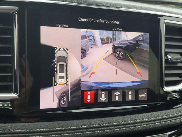 new 2025 Chrysler Pacifica car, priced at $48,995