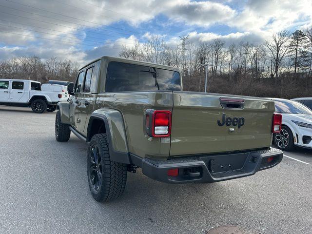 new 2025 Jeep Gladiator car, priced at $39,995