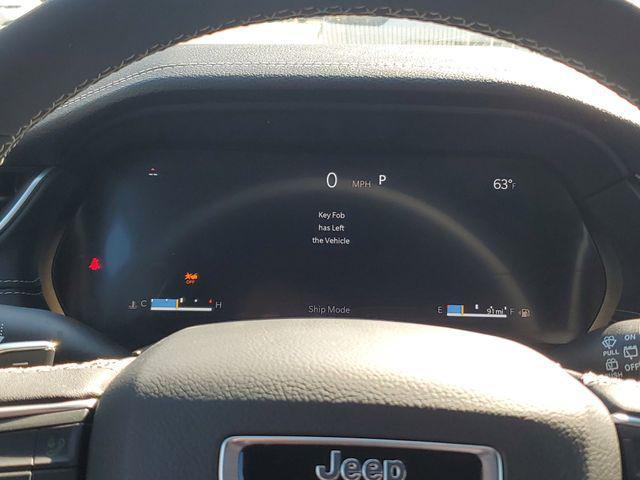 new 2025 Jeep Grand Cherokee car, priced at $45,995