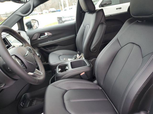 new 2026 Chrysler Pacifica car, priced at $40,995