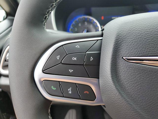 new 2025 Chrysler Pacifica car, priced at $41,995