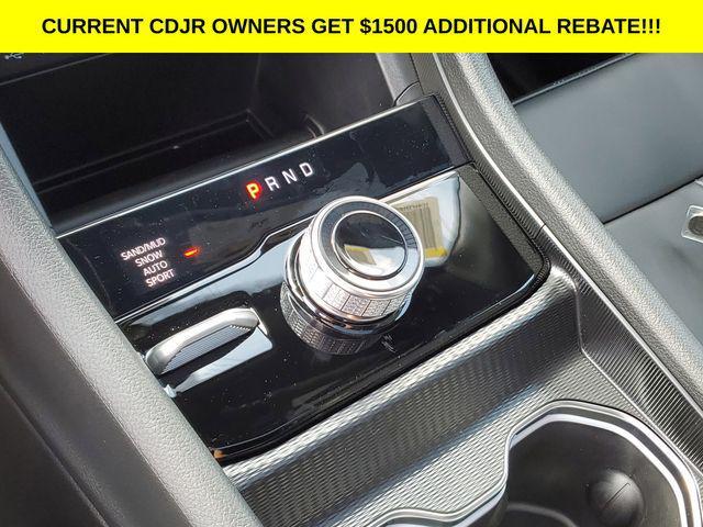 new 2025 Jeep Grand Cherokee car, priced at $45,995