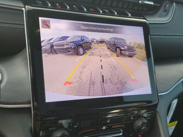 new 2025 Jeep Grand Cherokee car, priced at $46,995