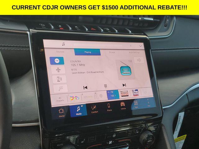 new 2025 Jeep Grand Cherokee car, priced at $45,995