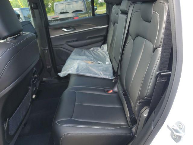 new 2025 Jeep Grand Cherokee car, priced at $46,995