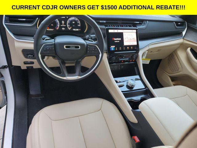 new 2025 Jeep Grand Cherokee car, priced at $40,995