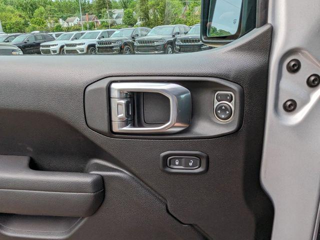 new 2024 Jeep Wrangler car, priced at $52,584