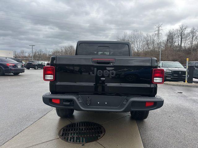 new 2025 Jeep Gladiator car, priced at $39,995