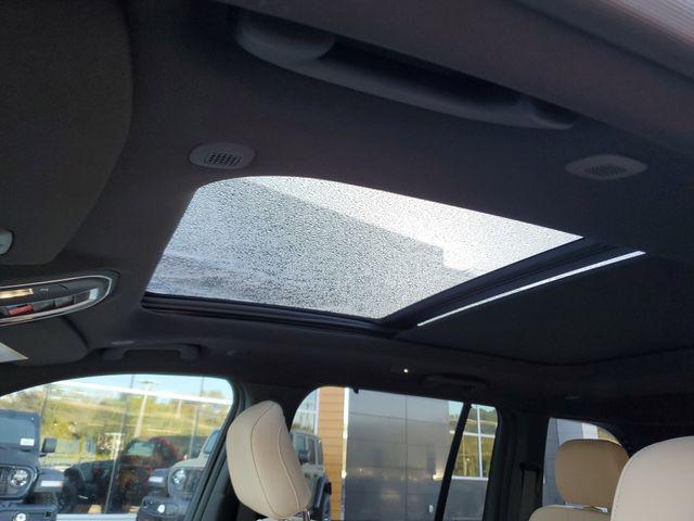 new 2025 Jeep Grand Cherokee car, priced at $49,995